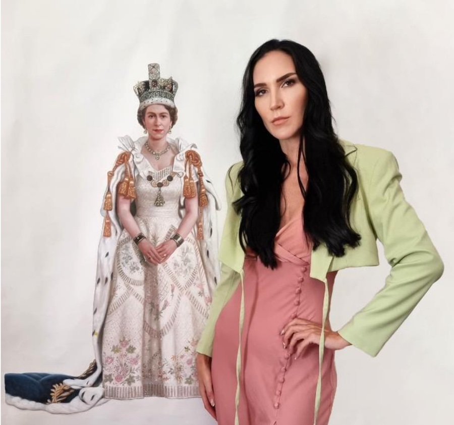 0-Debbie-Wingham-Queen_Elizabeth - Gossip Stone TV - Exclusive Celebrity Shows, Fashion, and Luxury News Debbie Wingham gossip stone tv