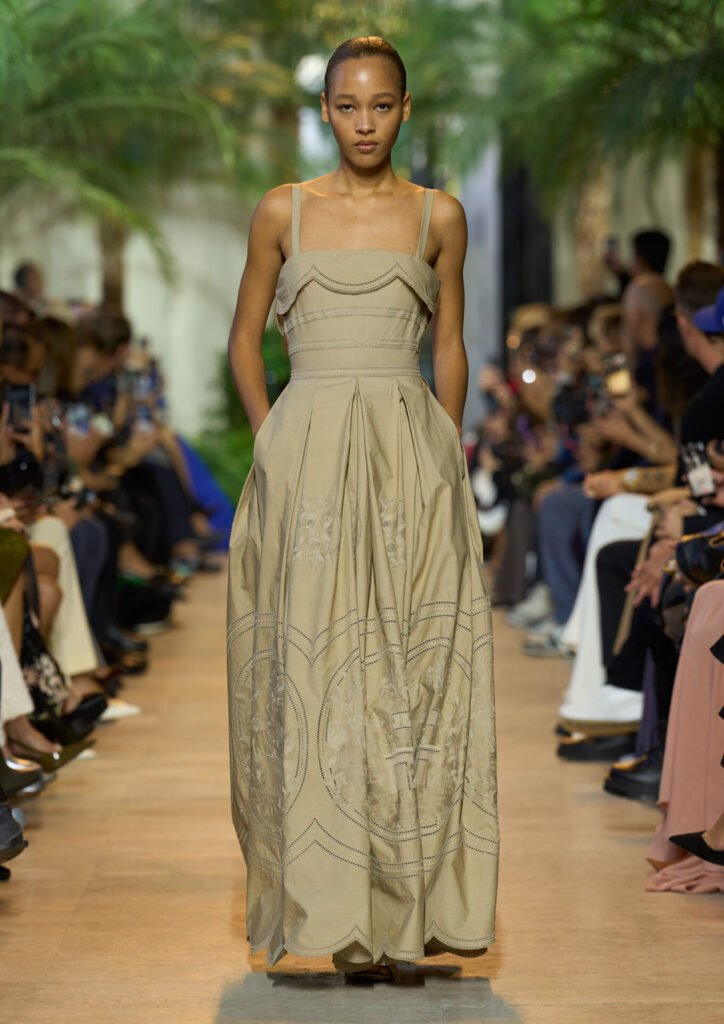 013 - Gossip Stone TV - Exclusive Celebrity Shows, Fashion, and Luxury News