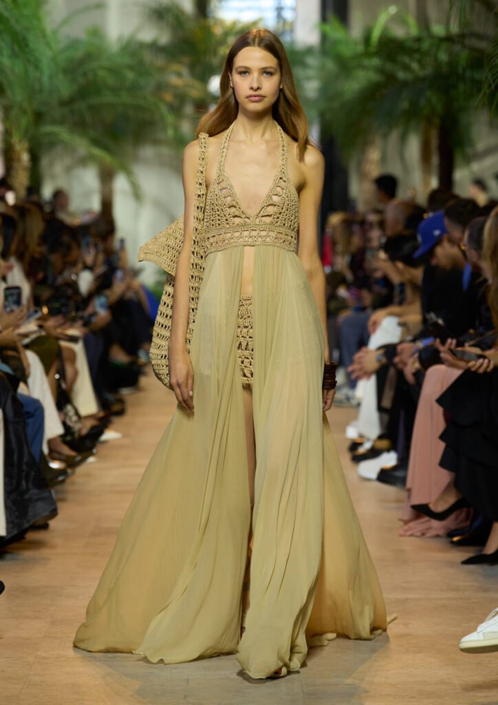 016 - Gossip Stone TV - Exclusive Celebrity Shows, Fashion, and Luxury News