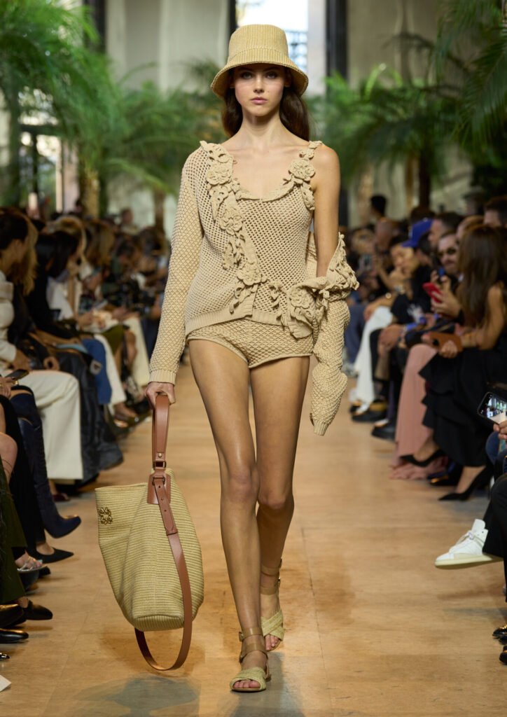 017 - Gossip Stone TV - Exclusive Celebrity Shows, Fashion, and Luxury News