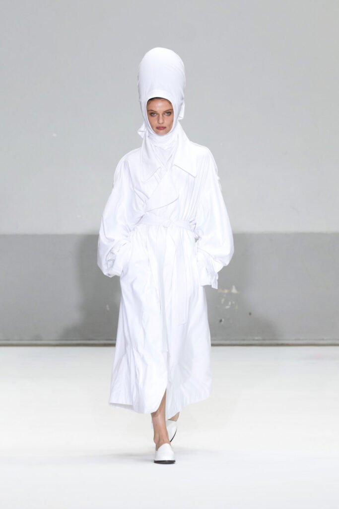 Duran_Lantink_ss25_runway_press_look10 - Gossip Stone TV - Exclusive Celebrity Shows, Fashion, and Luxury News