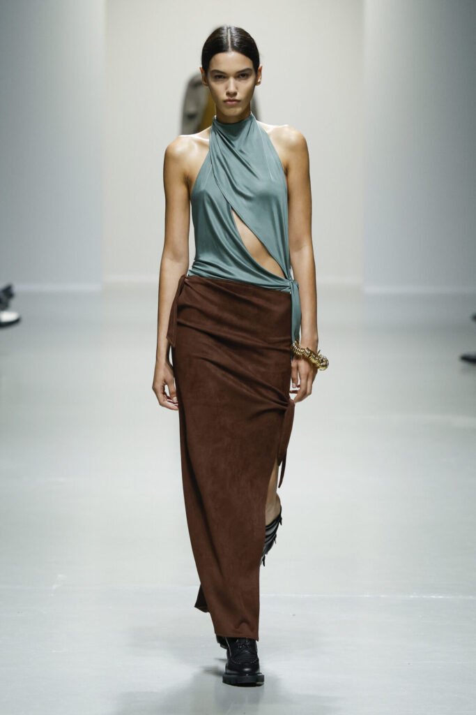 Look-09 - Gossip Stone TV - Exclusive Celebrity Shows, Fashion, and Luxury News
