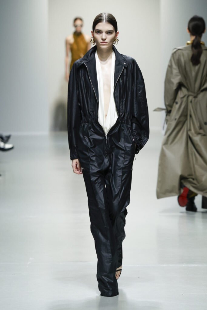 Look-12 - Gossip Stone TV - Exclusive Celebrity Shows, Fashion, and Luxury News