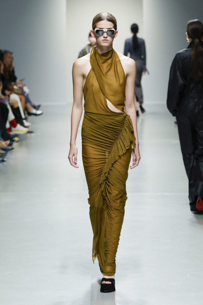 Look-13 - Gossip Stone TV - Exclusive Celebrity Shows, Fashion, and Luxury News