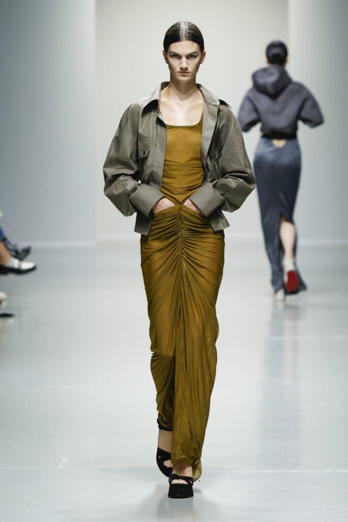 Look-17 - Gossip Stone TV - Exclusive Celebrity Shows, Fashion, and Luxury News