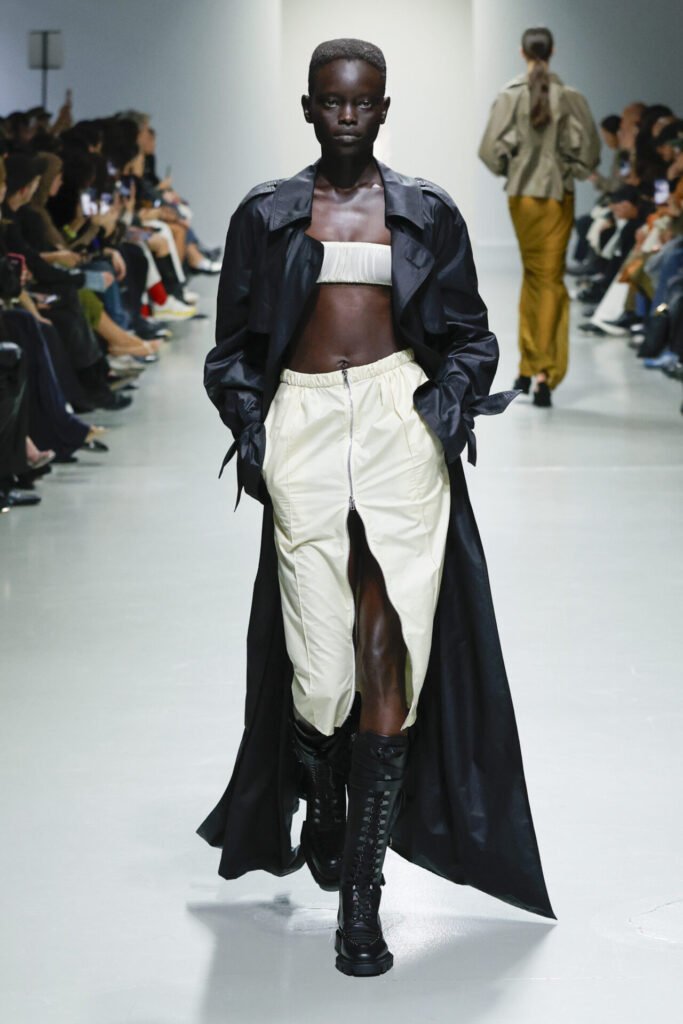Look-18 - Gossip Stone TV - Exclusive Celebrity Shows, Fashion, and Luxury News
