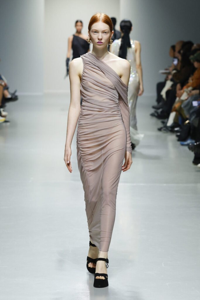 Look-26 - Gossip Stone TV - Exclusive Celebrity Shows, Fashion, and Luxury News