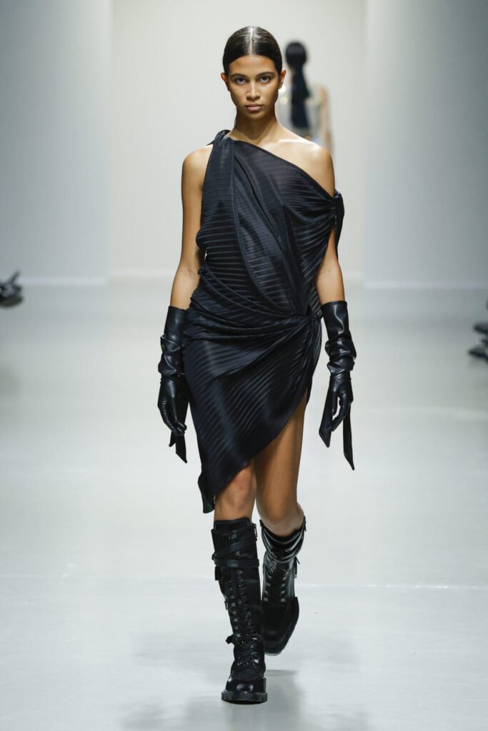 Look-27 - Gossip Stone TV - Exclusive Celebrity Shows, Fashion, and Luxury News