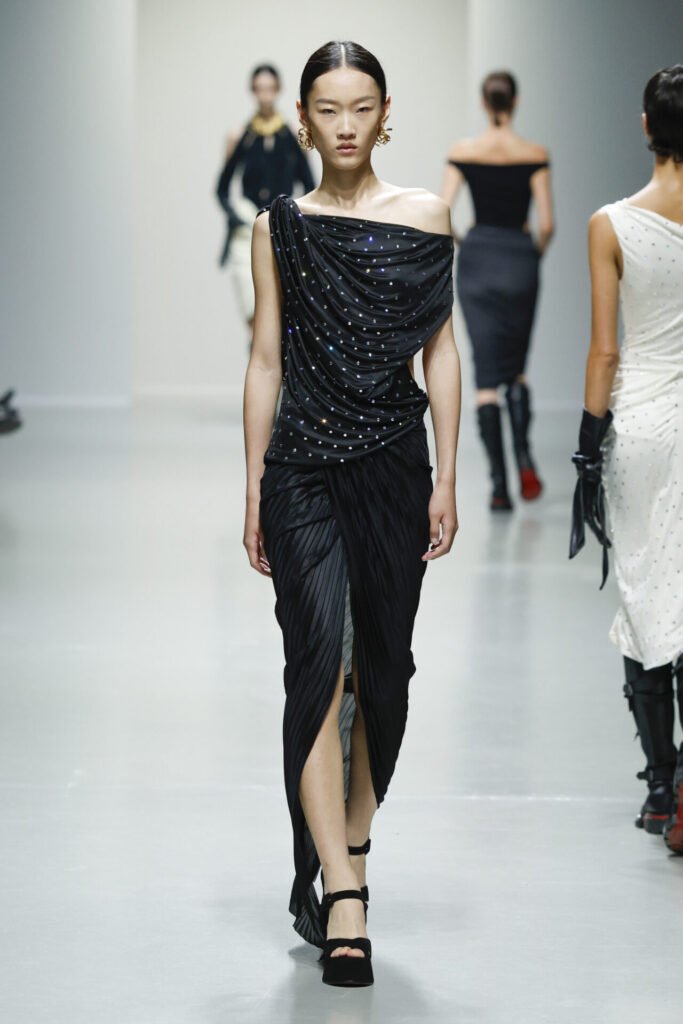 Look-30 - Gossip Stone TV - Exclusive Celebrity Shows, Fashion, and Luxury News