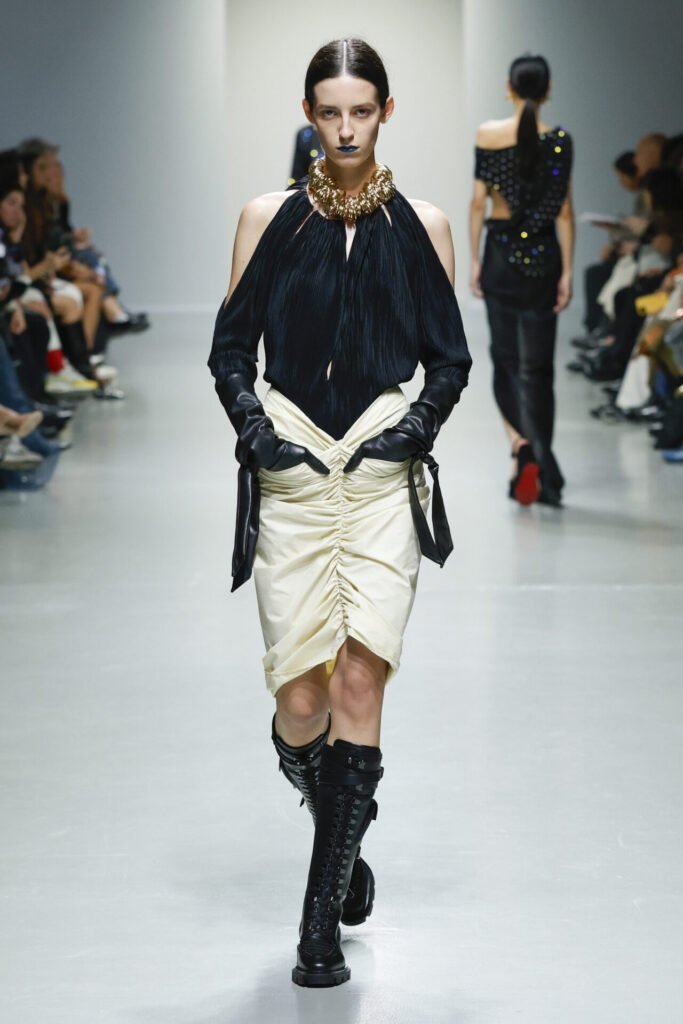 Look-31 - Gossip Stone TV - Exclusive Celebrity Shows, Fashion, and Luxury News