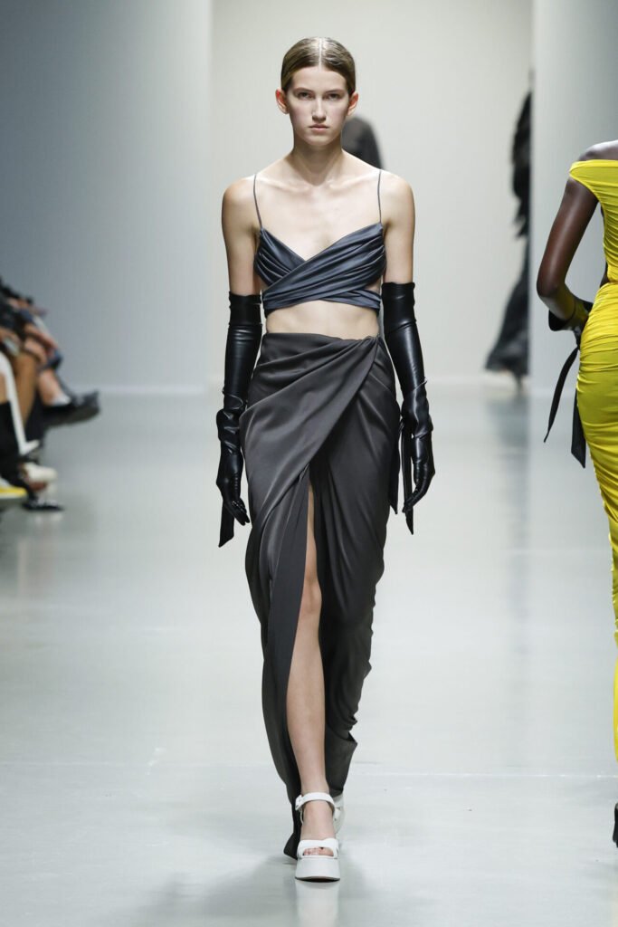 Look-37 - Gossip Stone TV - Exclusive Celebrity Shows, Fashion, and Luxury News