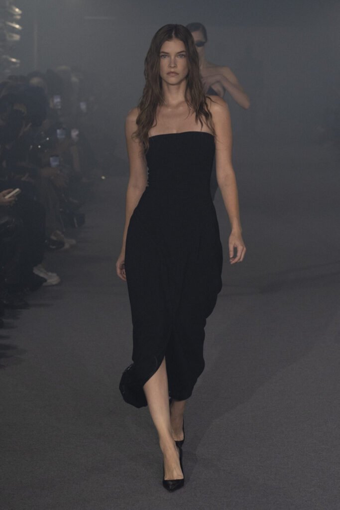 VETEMENTS_SS25_LOOK11 - Gossip Stone TV - Exclusive Celebrity Shows, Fashion, and Luxury News