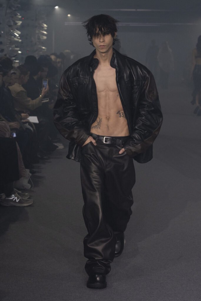 VETEMENTS_SS25_LOOK22 - Gossip Stone TV - Exclusive Celebrity Shows, Fashion, and Luxury News