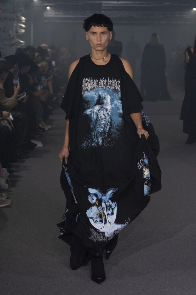 VETEMENTS_SS25_LOOK30 - Gossip Stone TV - Exclusive Celebrity Shows, Fashion, and Luxury News