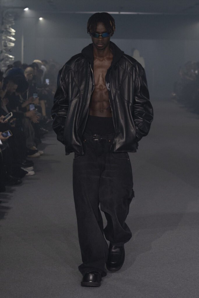 VETEMENTS_SS25_LOOK38 - Gossip Stone TV - Exclusive Celebrity Shows, Fashion, and Luxury News