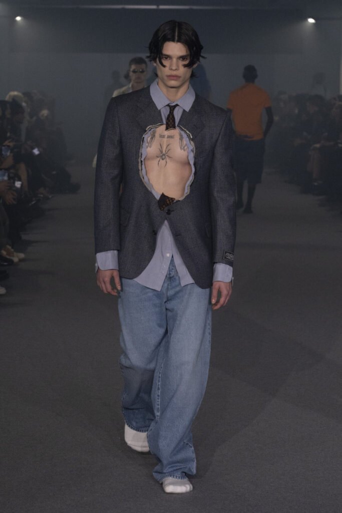 VETEMENTS_SS25_LOOK42 - Gossip Stone TV - Exclusive Celebrity Shows, Fashion, and Luxury News