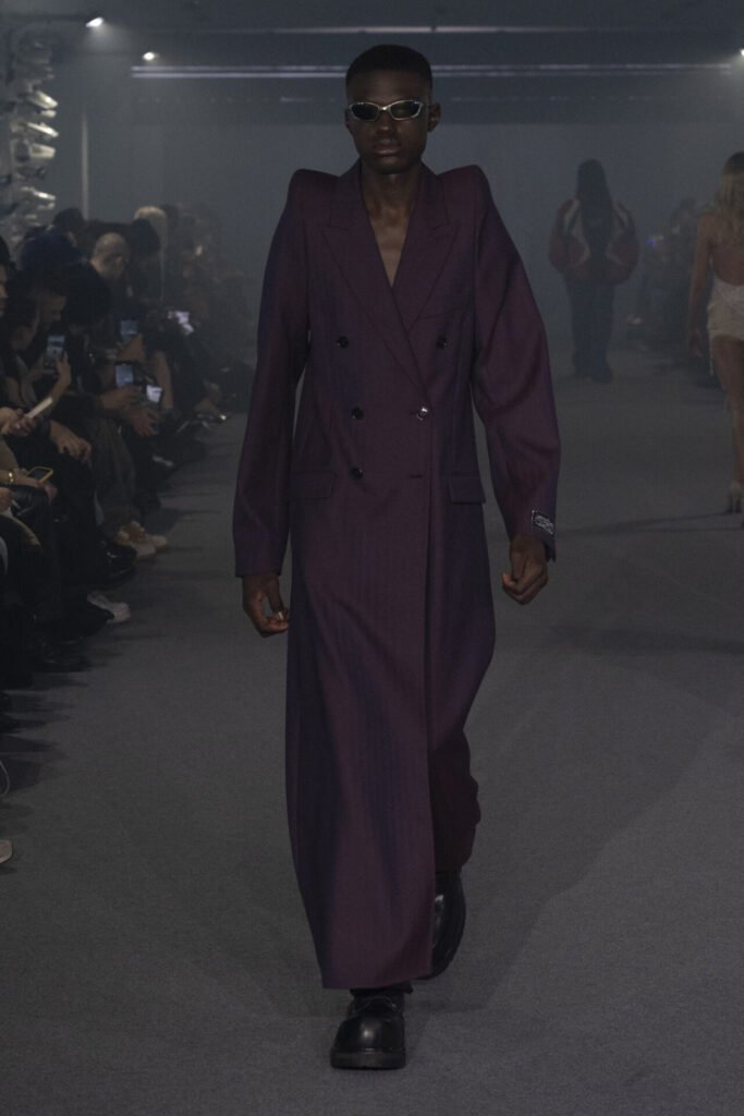 VETEMENTS_SS25_LOOK48 - Gossip Stone TV - Exclusive Celebrity Shows, Fashion, and Luxury News