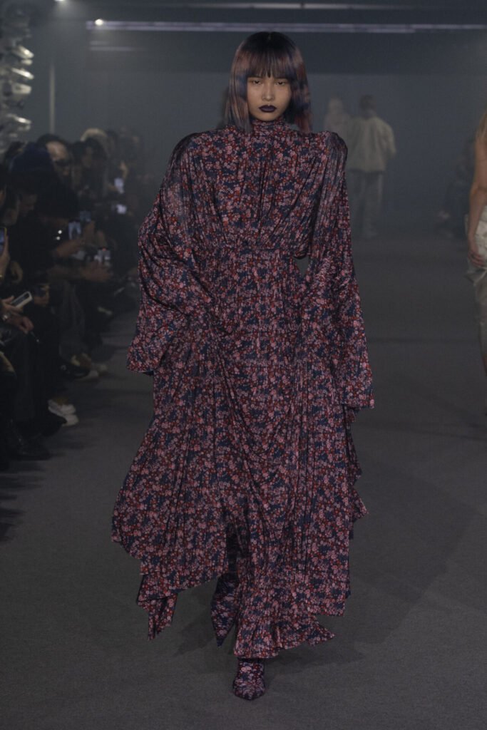 VETEMENTS_SS25_LOOK51 - Gossip Stone TV - Exclusive Celebrity Shows, Fashion, and Luxury News