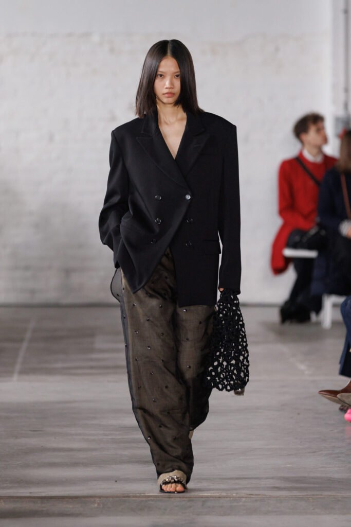 N Pasqualetti_ss25_runway_press_look03 - Gossip Stone TV - Exclusive Celebrity Shows, Fashion, and Luxury News