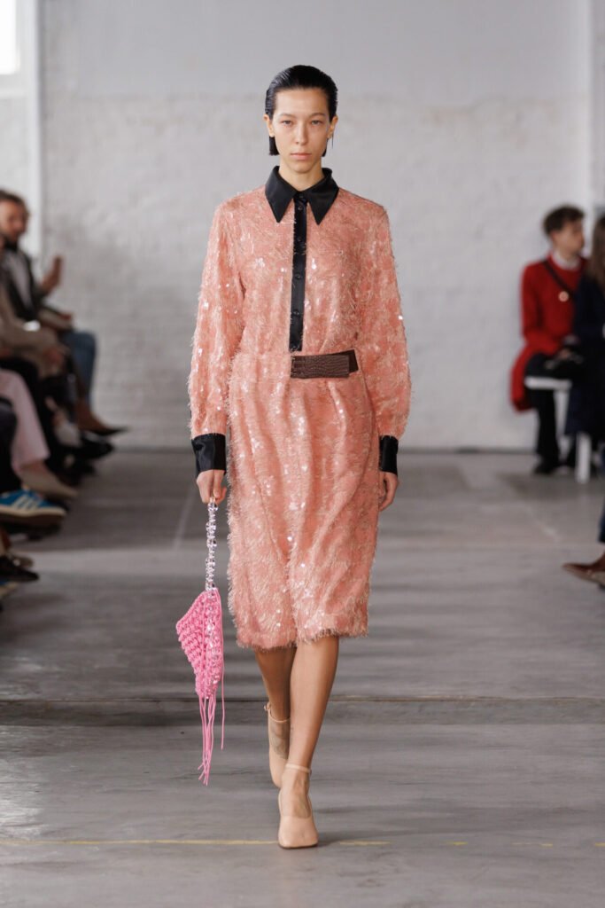 N Pasqualetti_ss25_runway_press_look24 - Gossip Stone TV - Exclusive Celebrity Shows, Fashion, and Luxury News