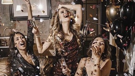 How Тo Сhoose a Stylish and Budget-friendly Outfit for a Party?